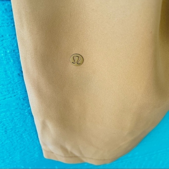 LULULEMON ON THE FLY CROPPED WOVEN CAPRI PANTS VINTAGE MUSTARD GOLD SIZE 12 NWT - Picture 8 of 10